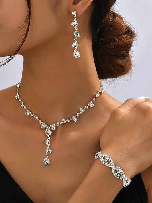 Diamond Blossom Y-Neck Set